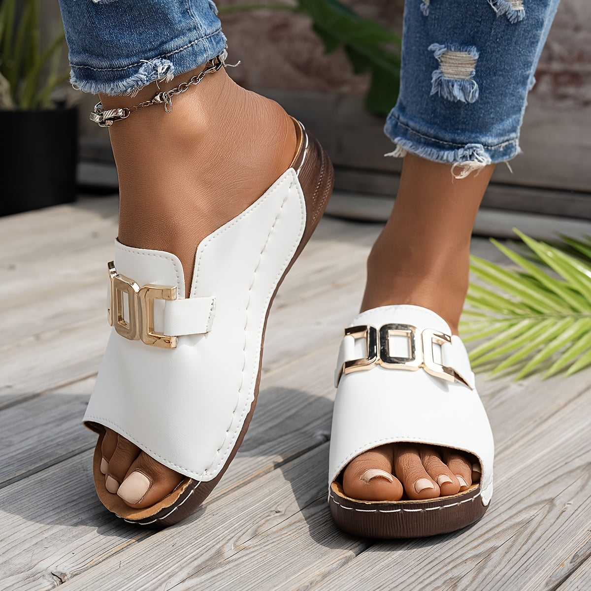 Women's Cushioned Strap Sandals