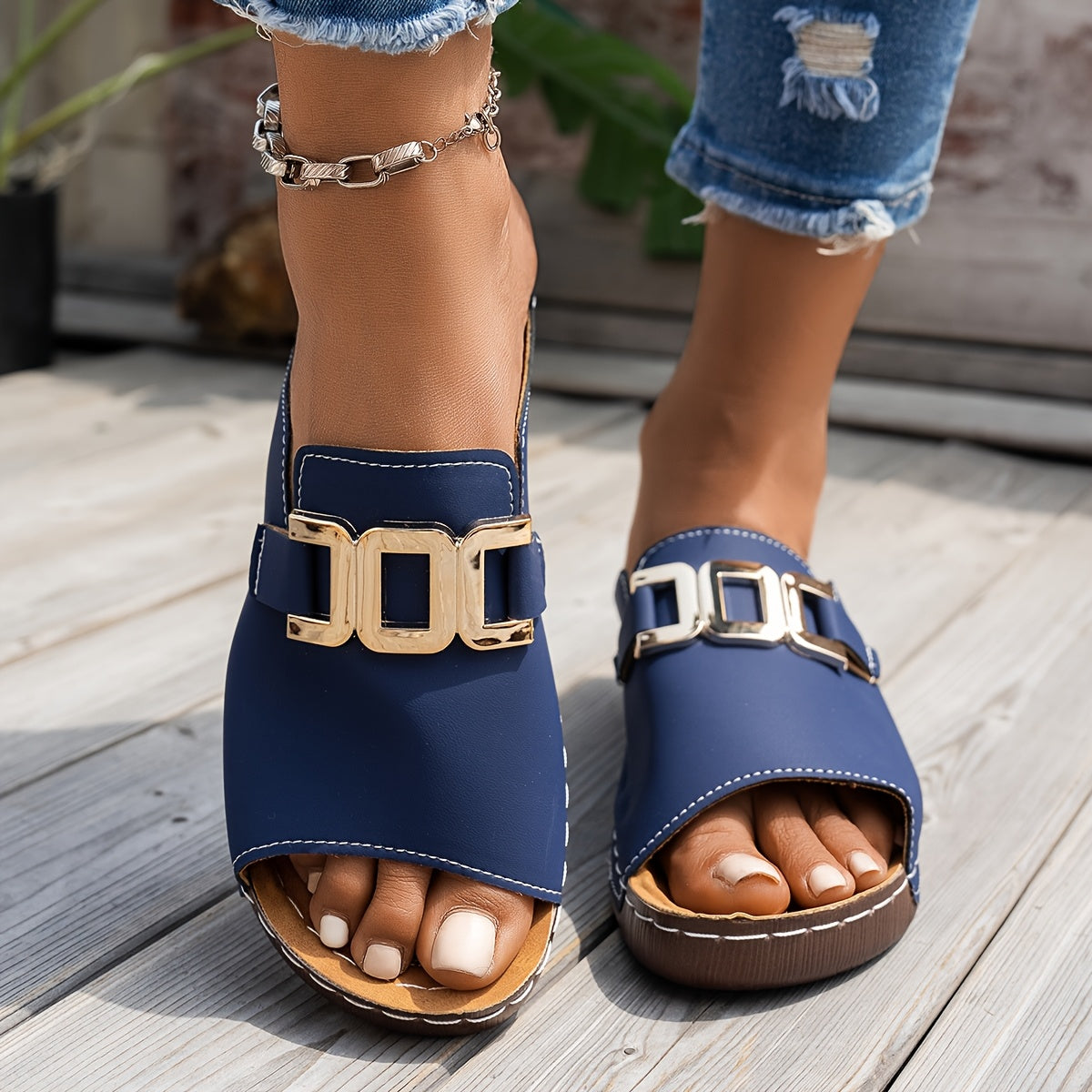 Women's Cushioned Strap Sandals