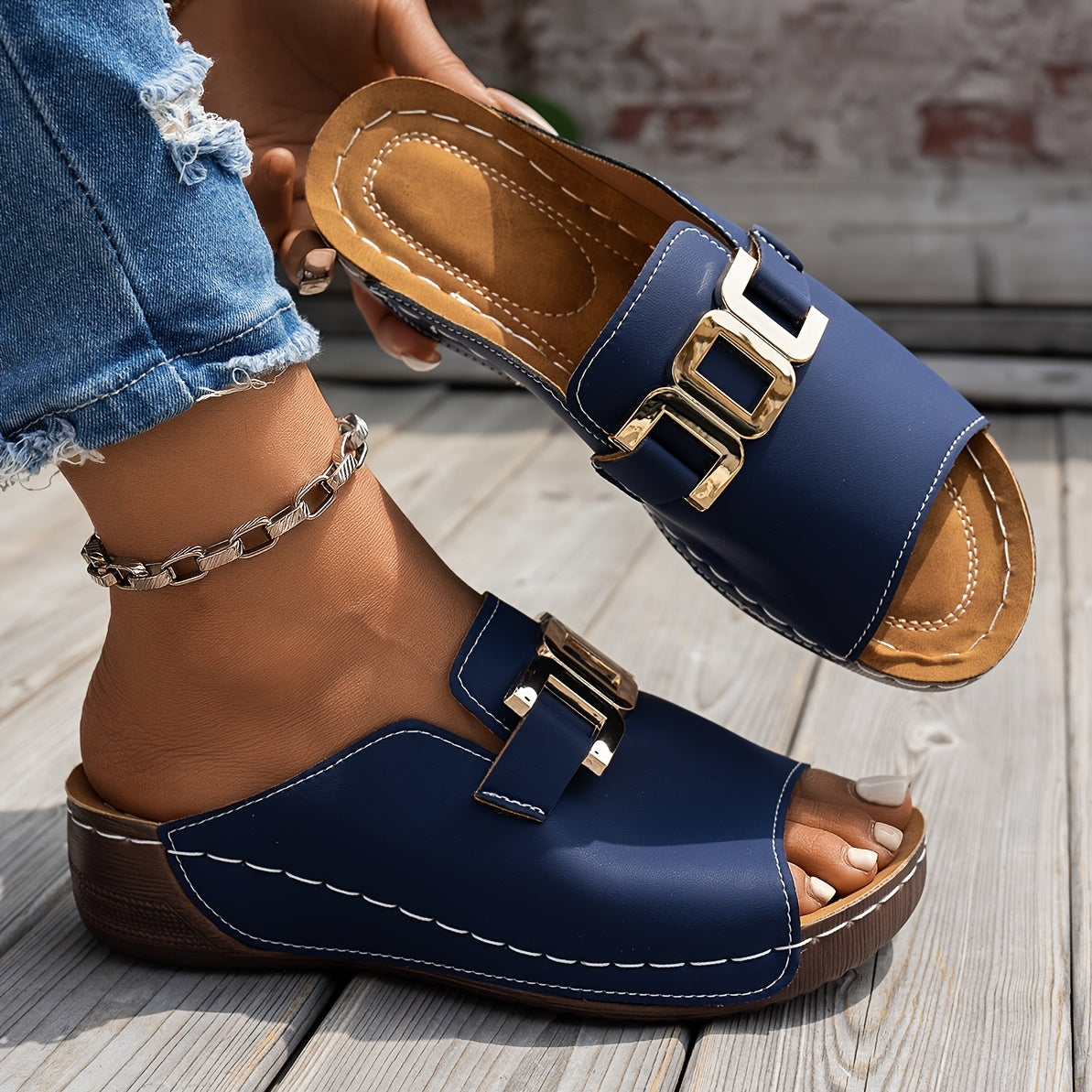 Women's Cushioned Strap Sandals