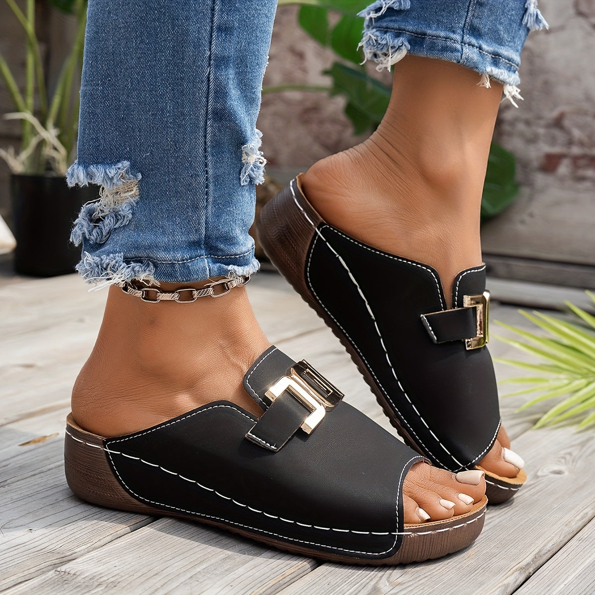 Women's Cushioned Strap Sandals